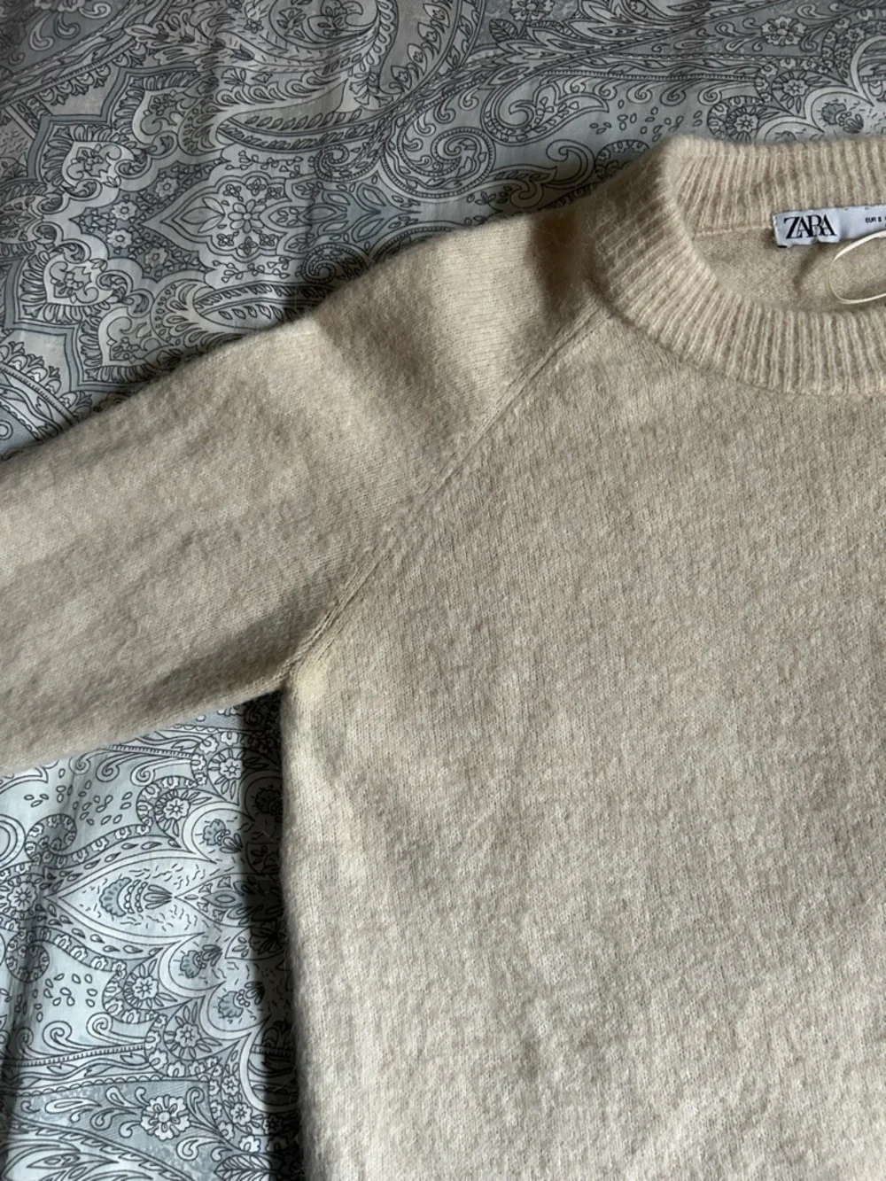 Zara Neutral Cream Crewneck Sweater - Picture 3 of 5